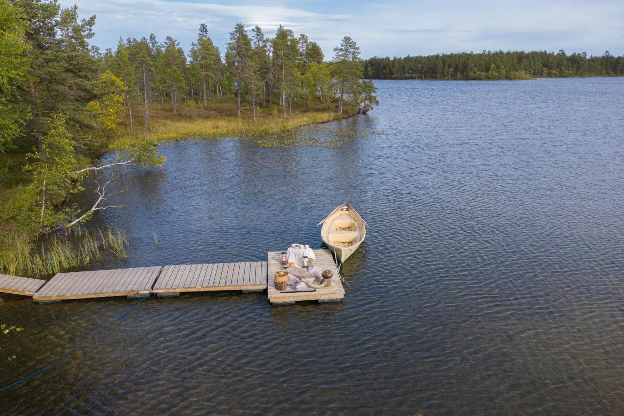 Moekki - The White Blue Wilderness Lodge Inari Extérieur photo