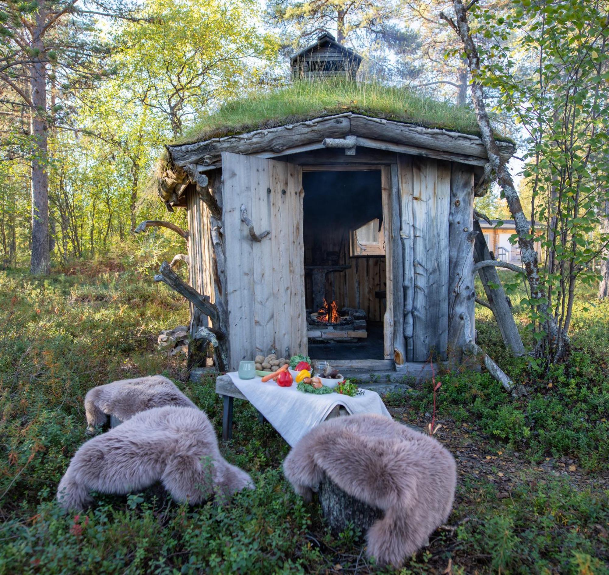 Moekki - The White Blue Wilderness Lodge Inari Extérieur photo